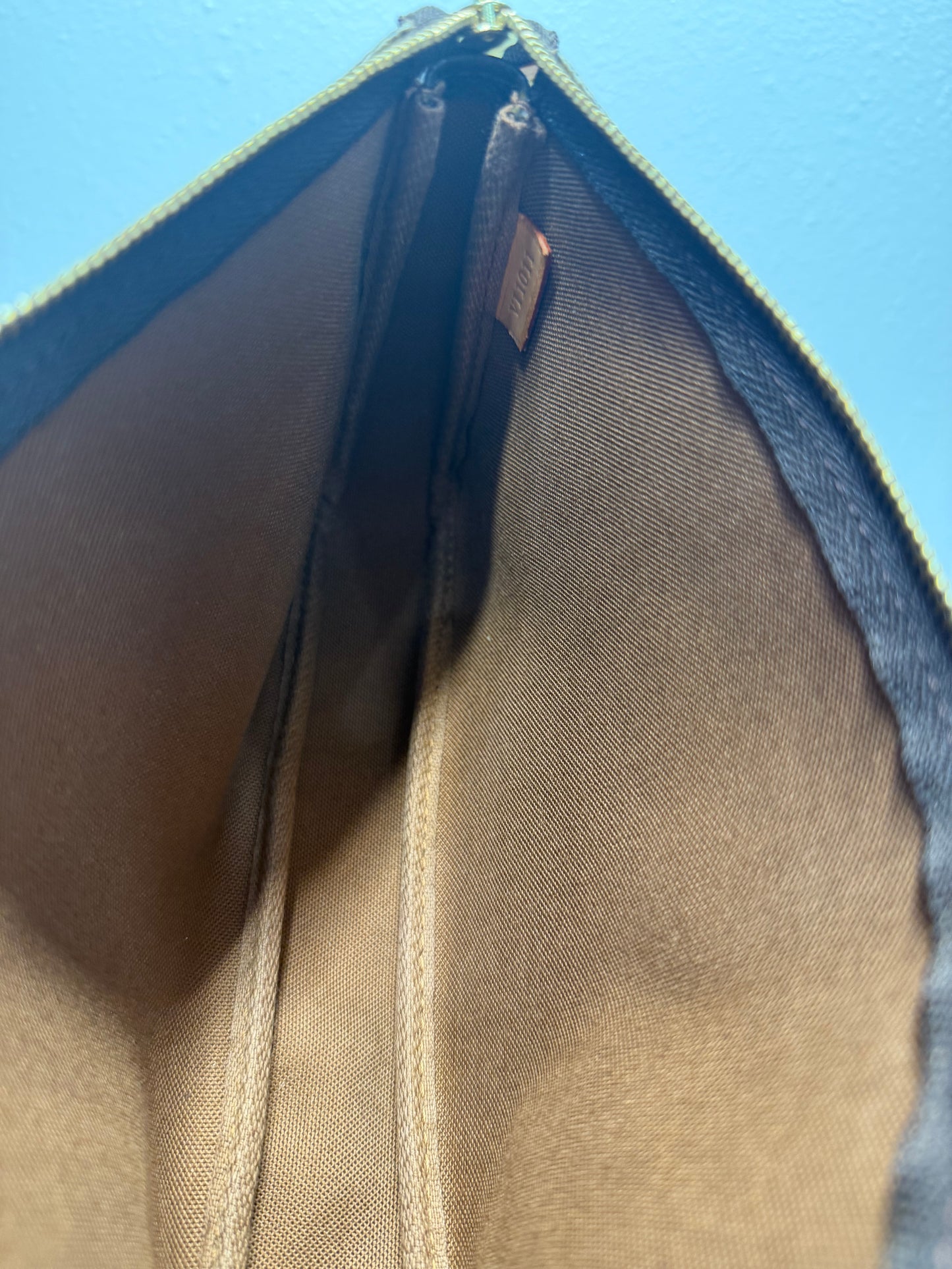 Louis Vuitton pochette