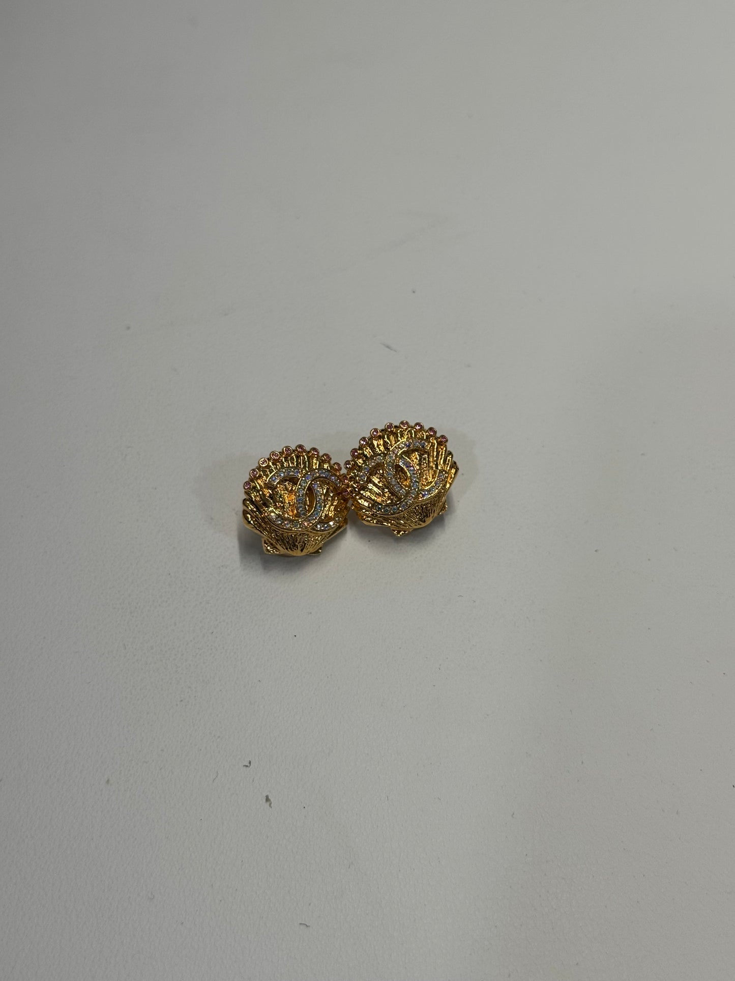 Chanel cc shell