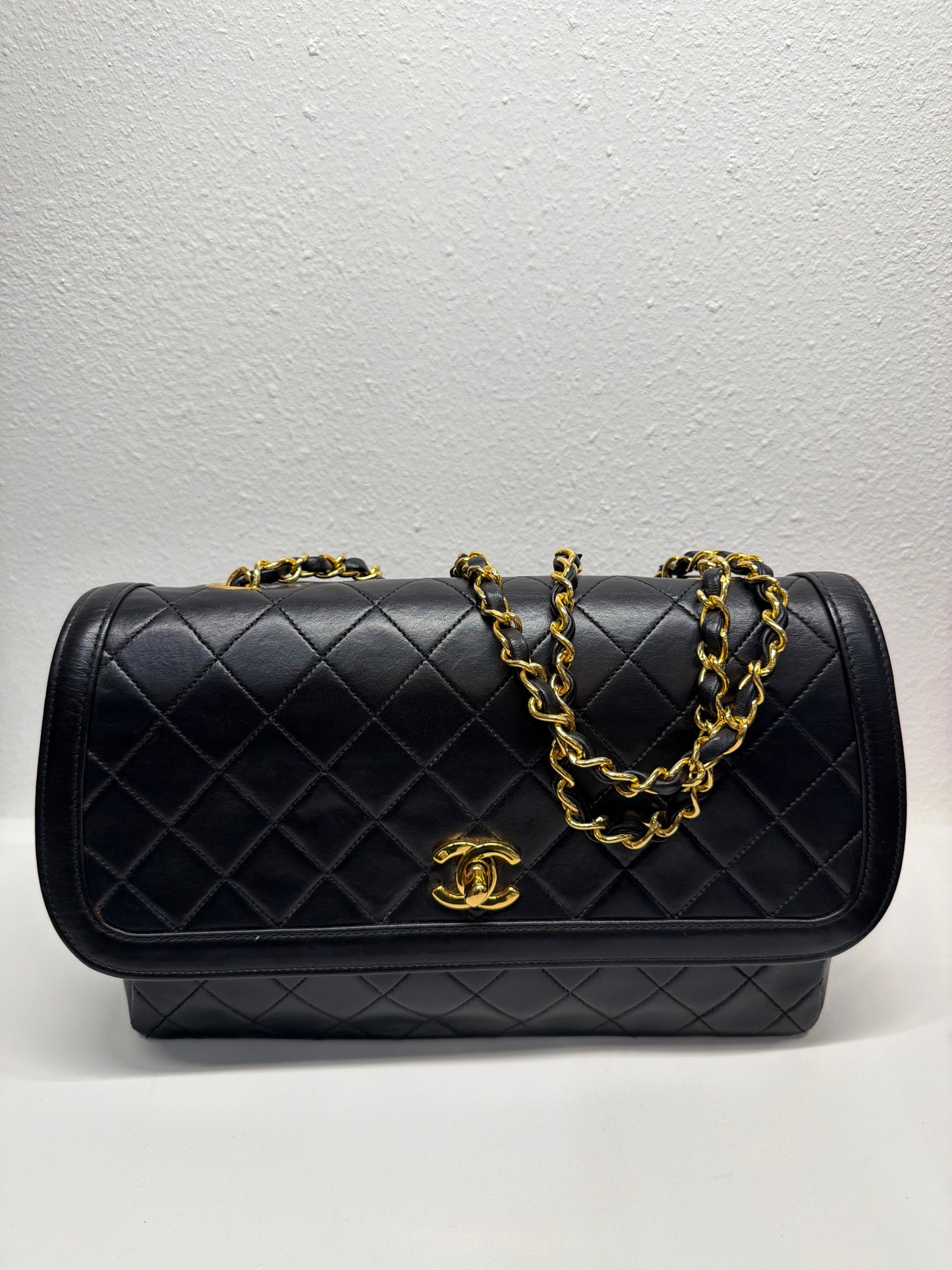 Chanel lambskin single flap