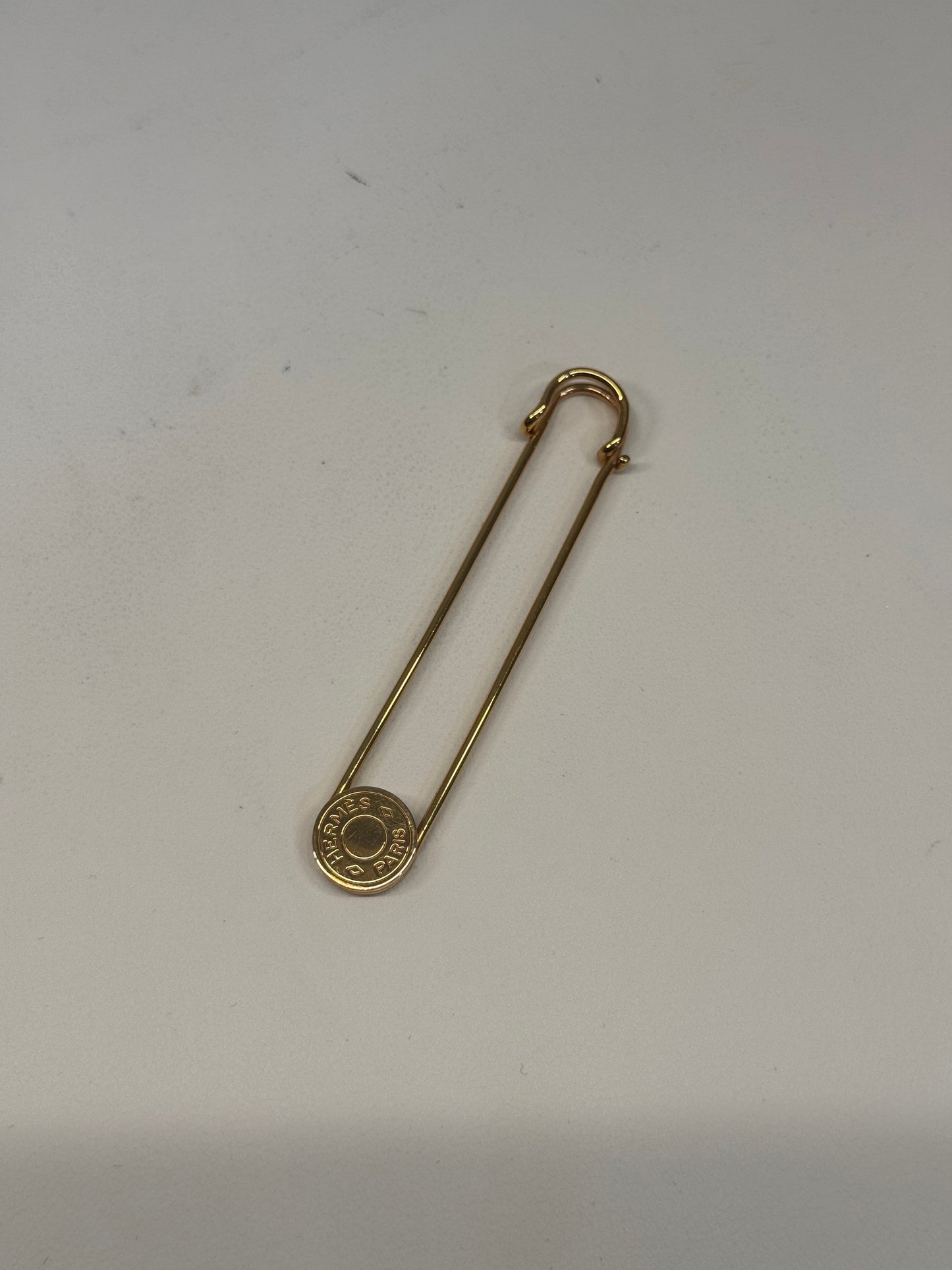 Hermes clothes pin