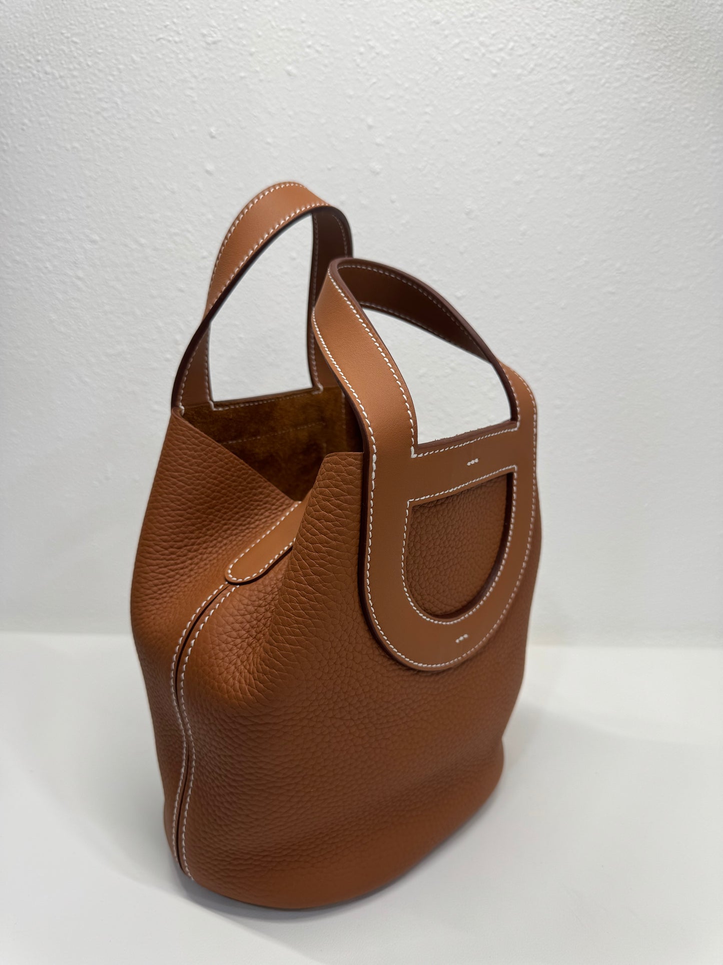 Herme in-the-loop bucket