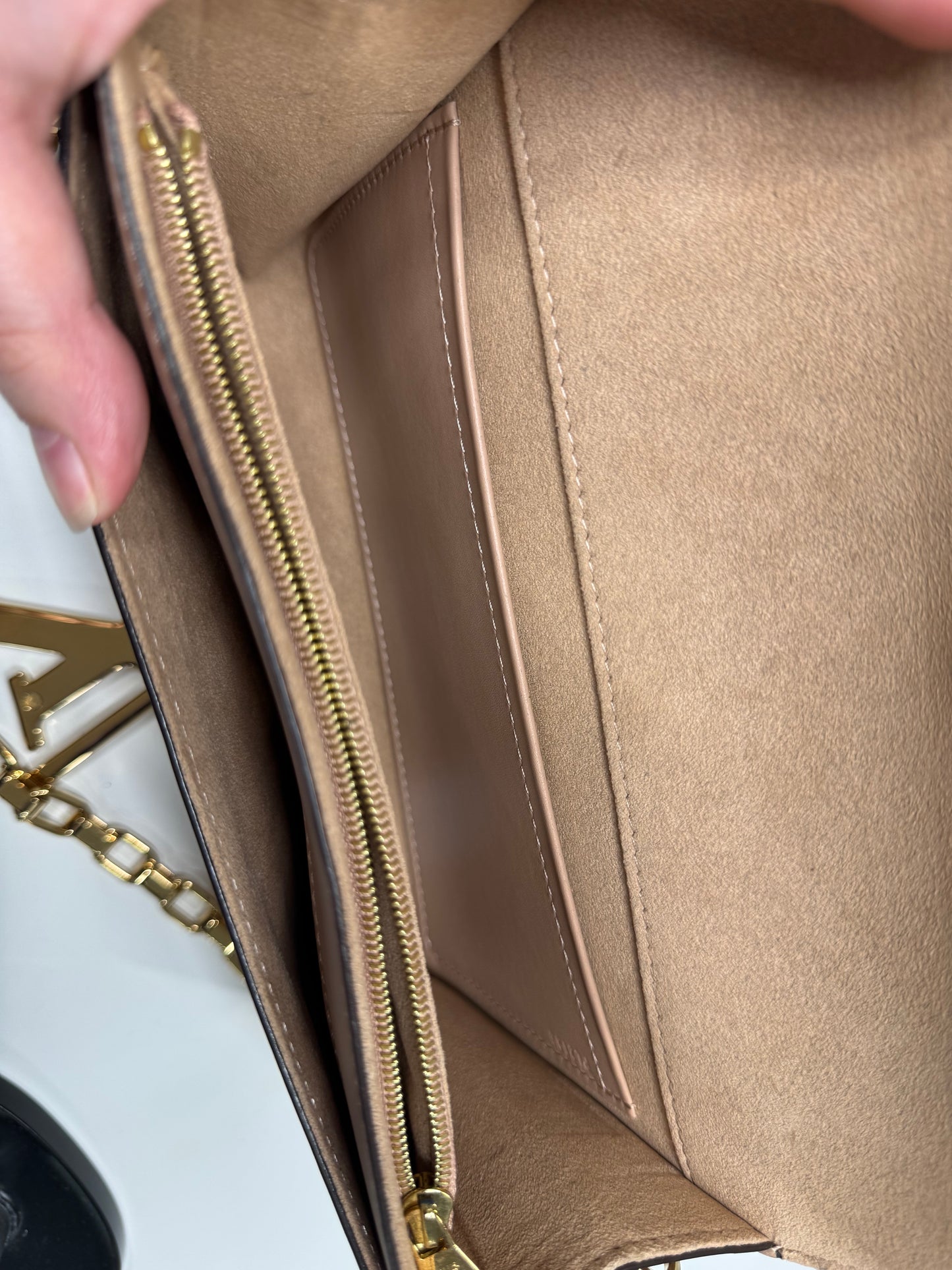Louis Vuitton louise chain