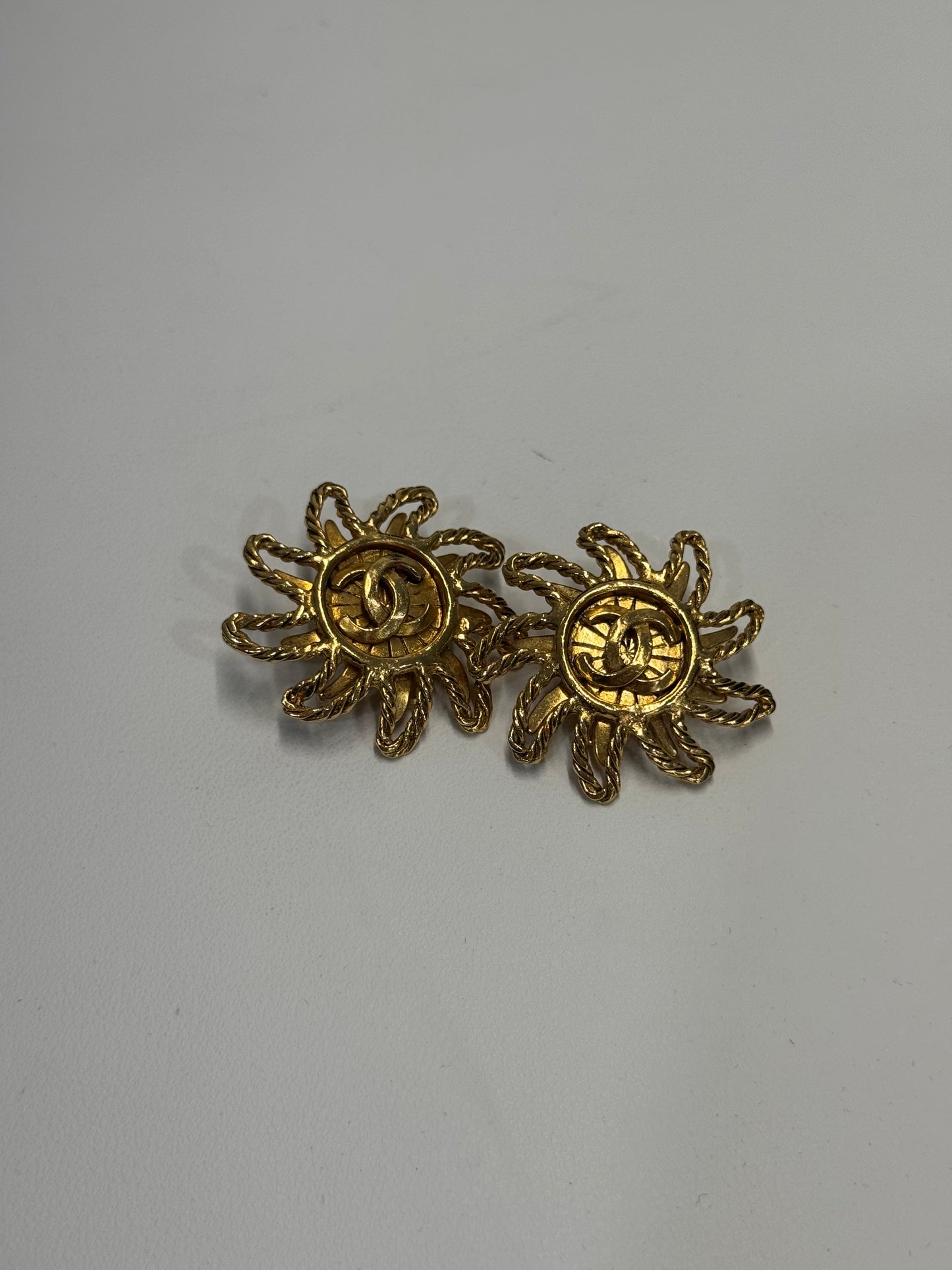 Chanel twist sun