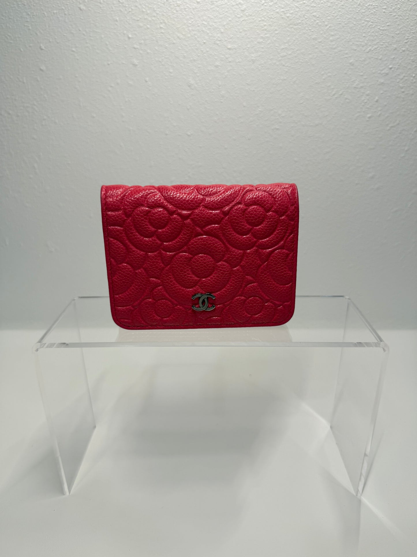 Chanel camellia wallet chain
