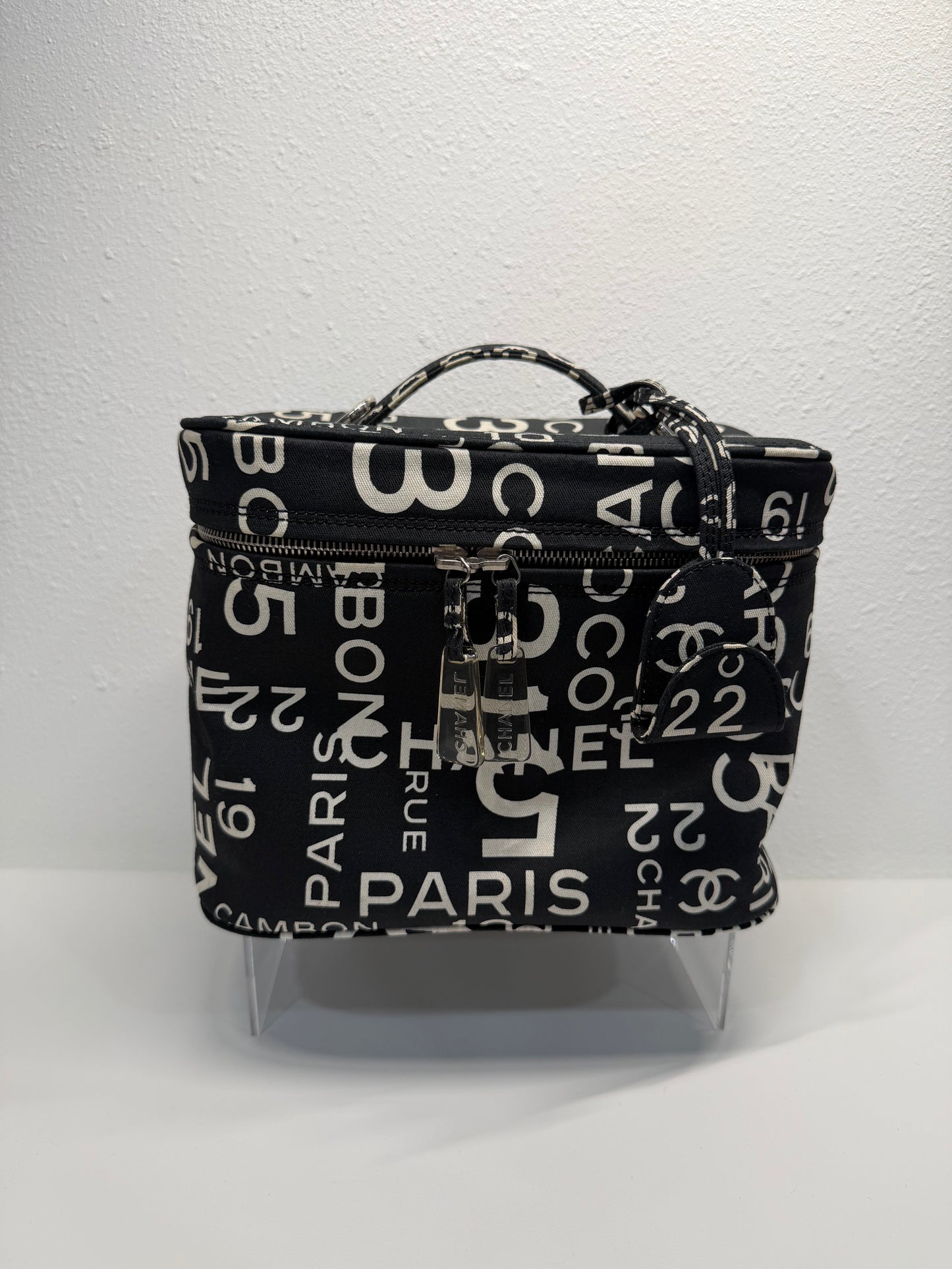 Chanel “by the sea” vanity case