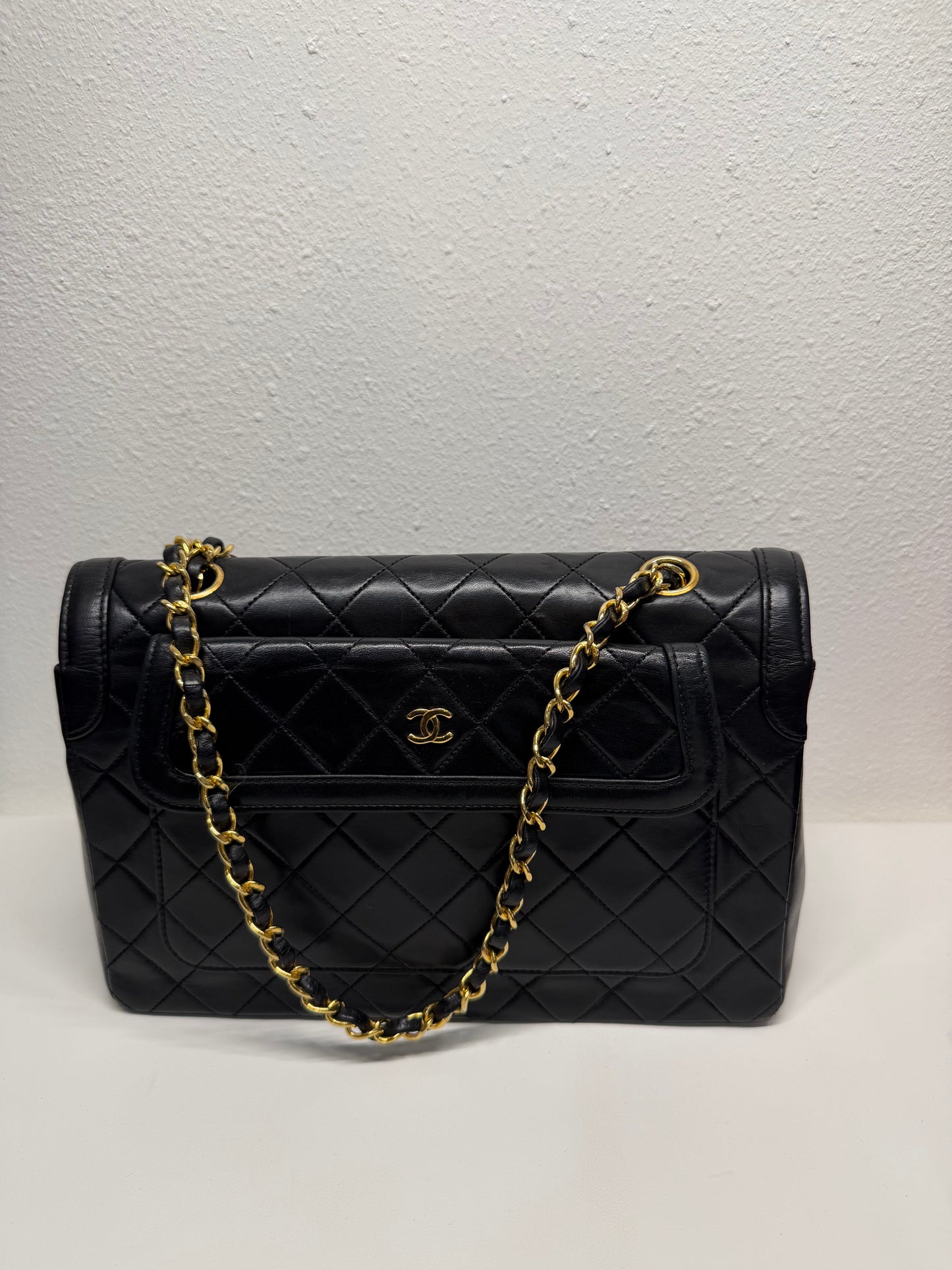 Chanel lambskin single flap