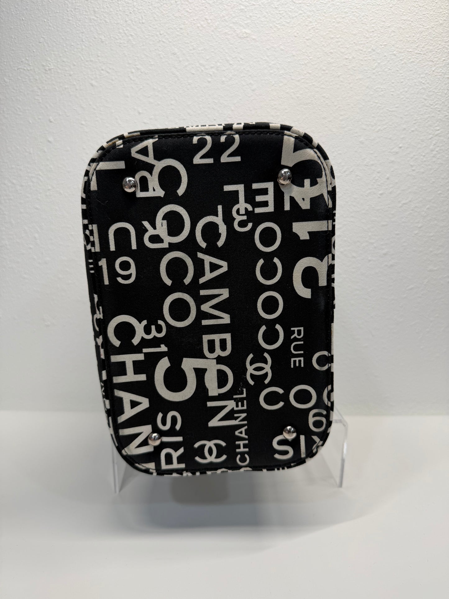 Chanel “by the sea” vanity case