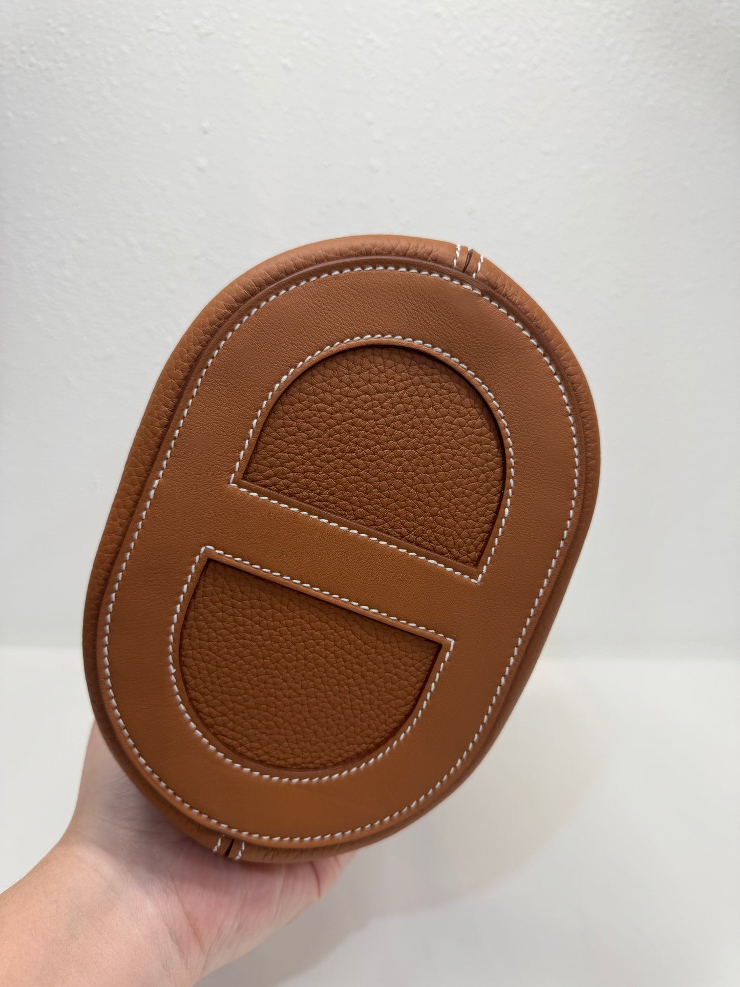 Herme in-the-loop bucket