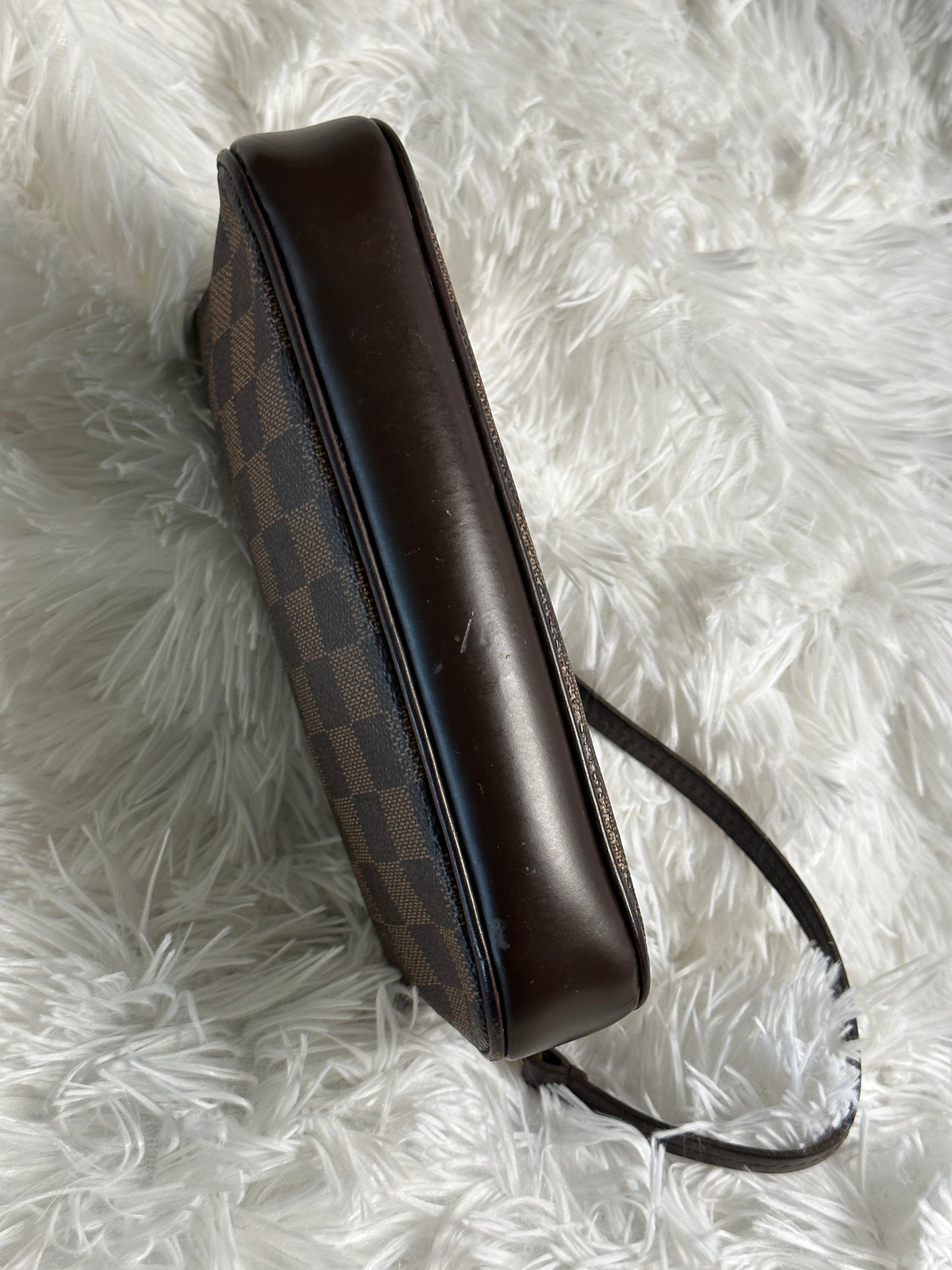 Louis Vuitton Pochette Ebene