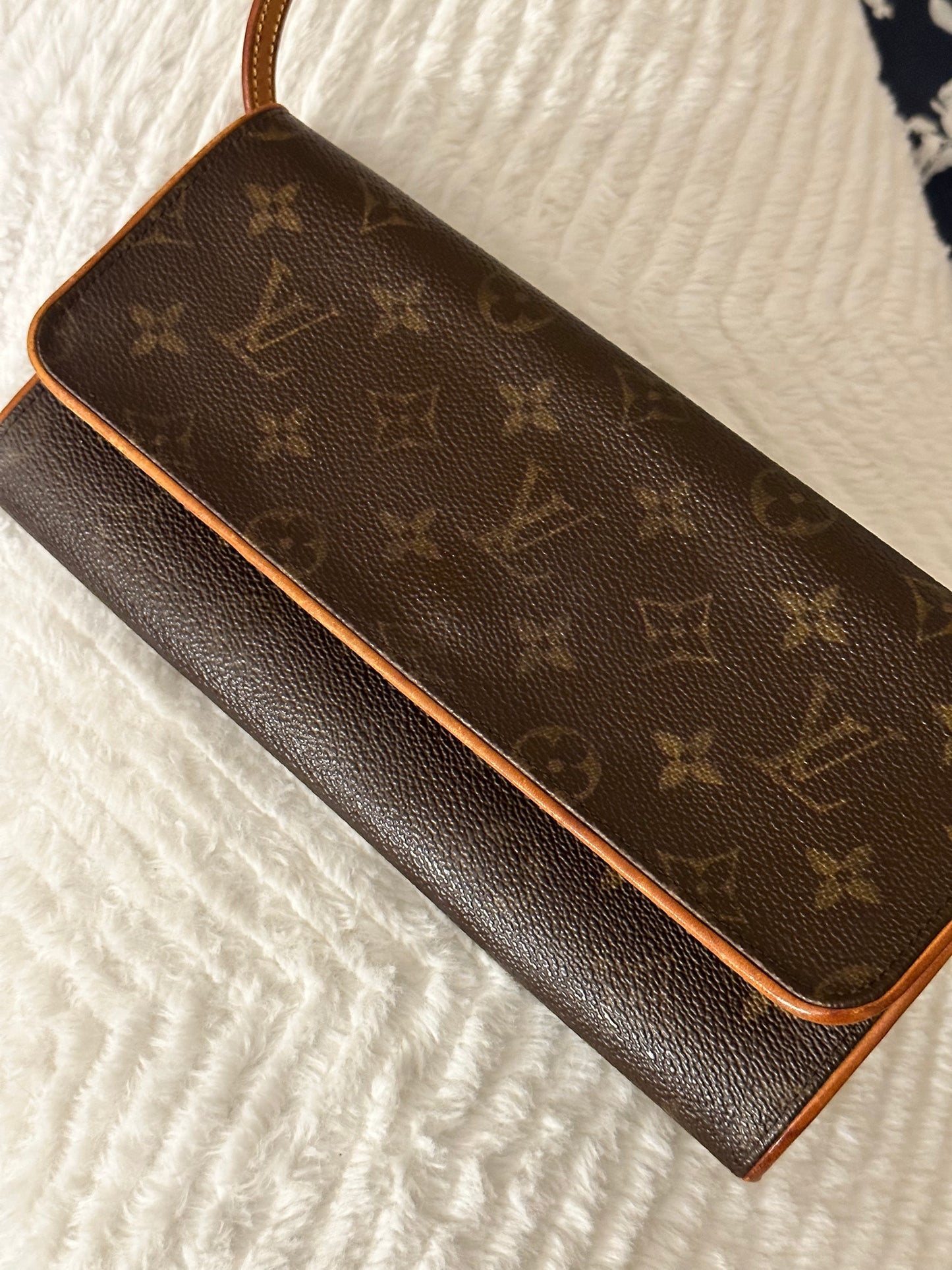Preloved Louis Vuitton Twin Pochette Monogram