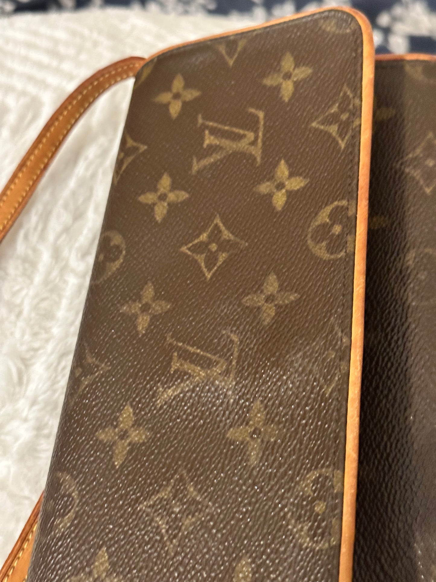 Preloved Louis Vuitton Twin Pochette Monogram